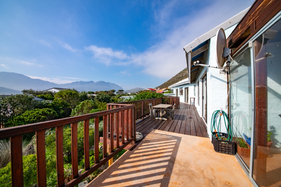6 Bedroom Property for Sale in Pringle Bay Western Cape